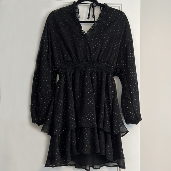 Dynamite V-Neck Ruffled Dress - Picture 2 of 9